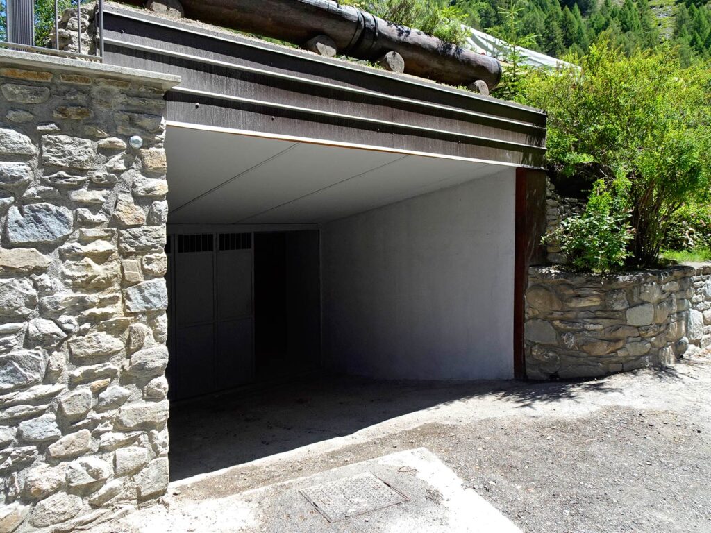 Parcheggio al coperto dell'Hotel Aigle di Courmayeur Mont Blanc.